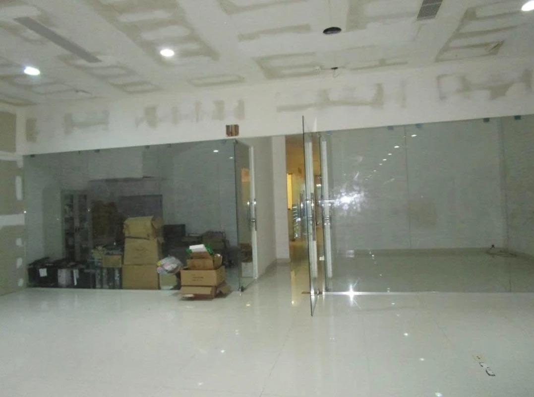 com-00005702-08.jpg