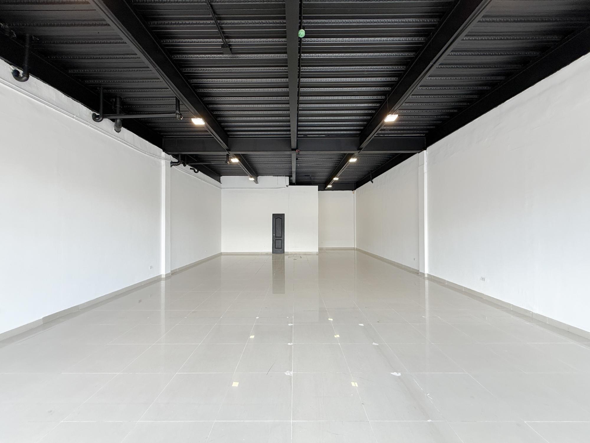 com-00005e8b-02.jpg