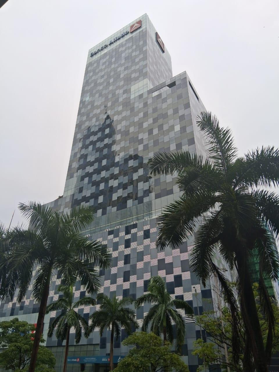 com-00005f0f-03.jpg