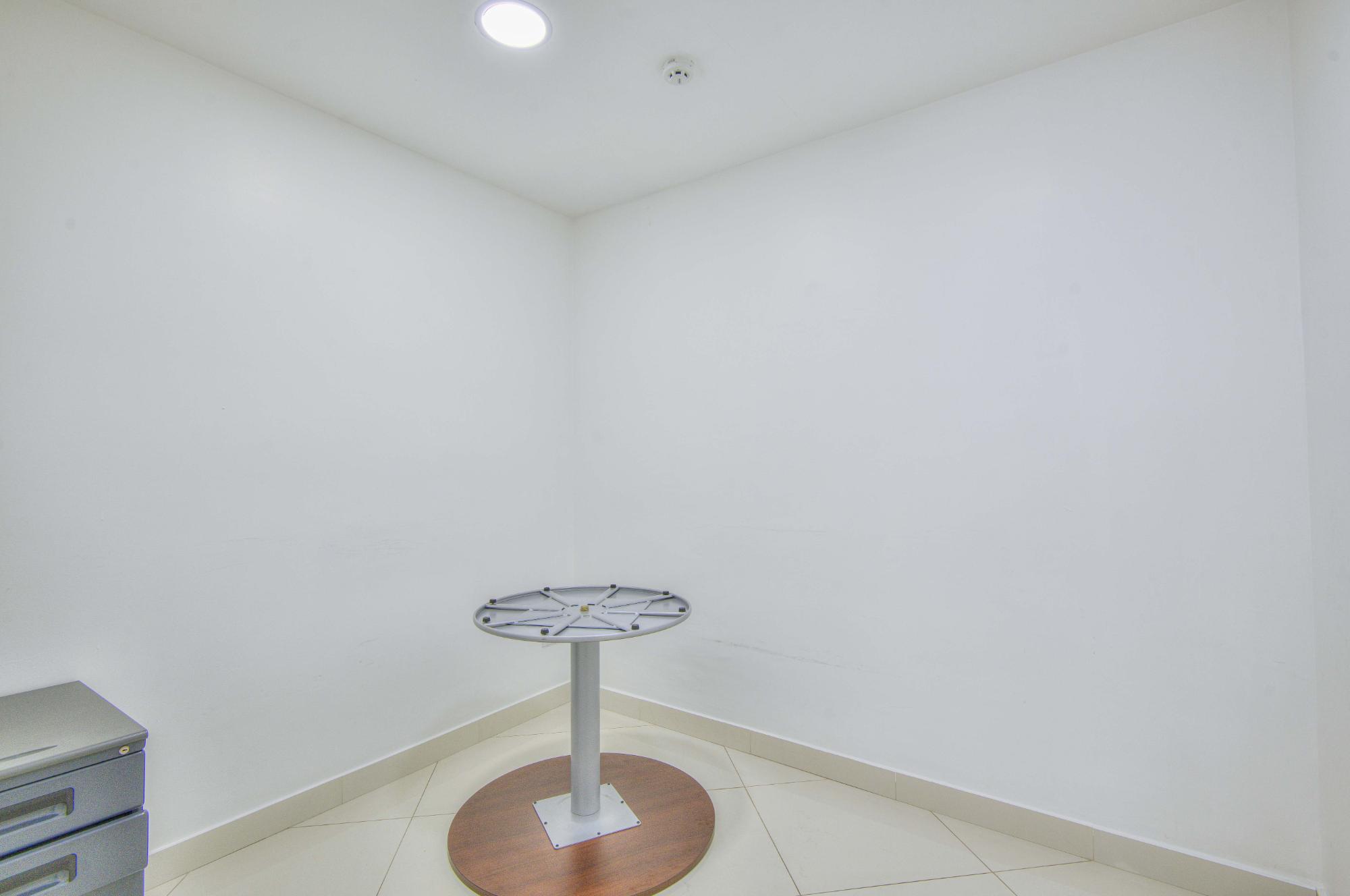 com-00006125-15.jpg