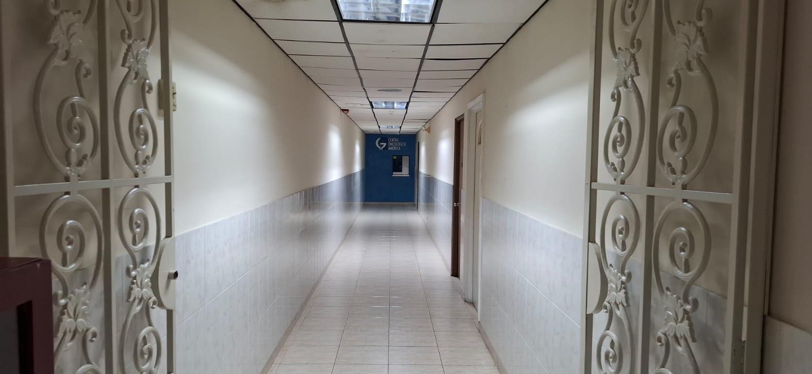 com-0000615a-06.jpg