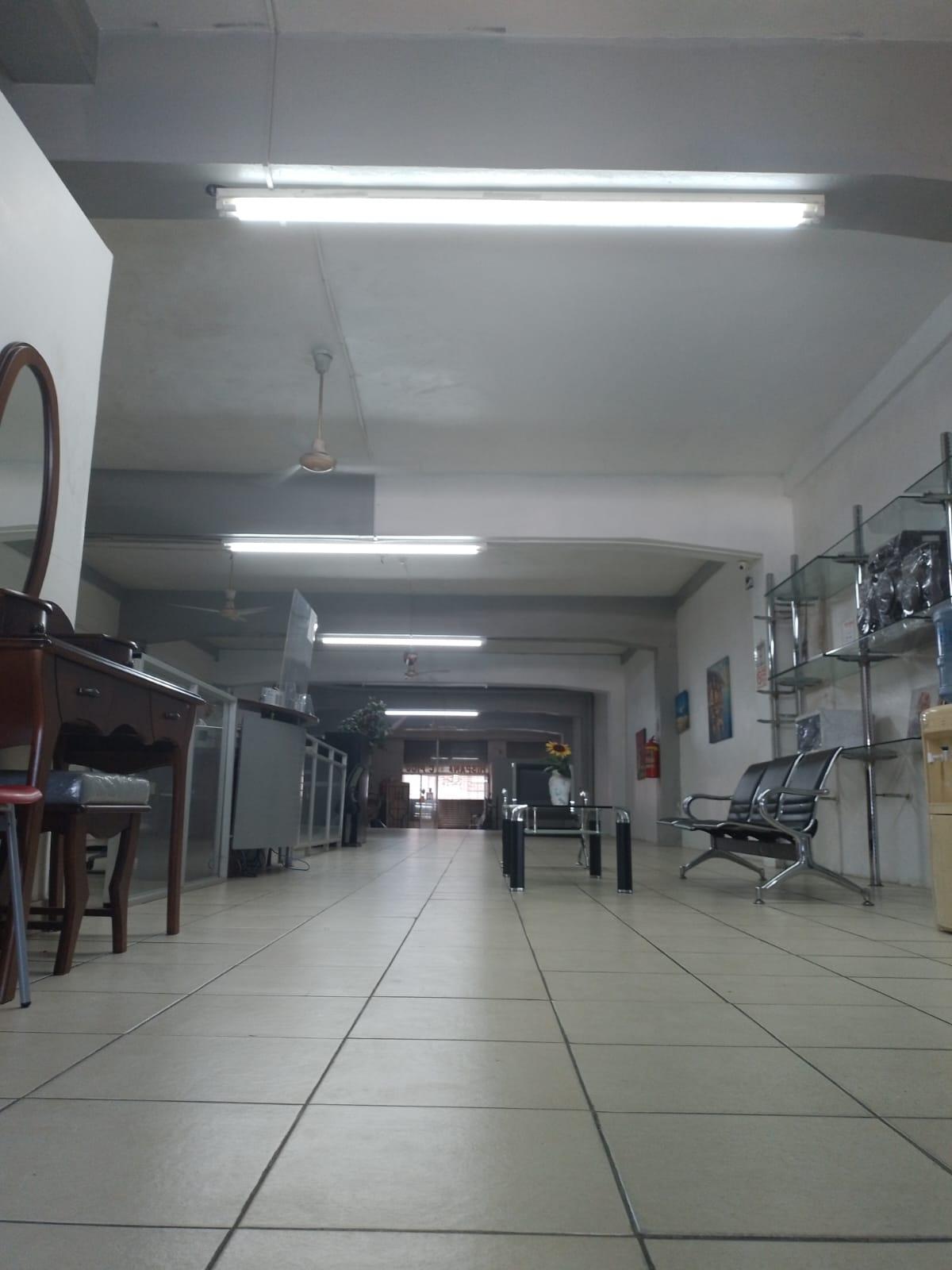 com-000061a1-02.jpg