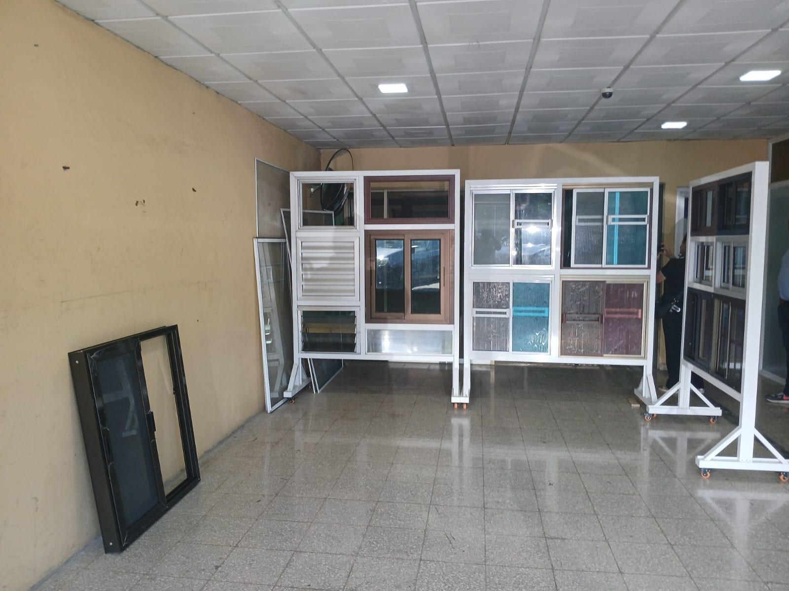 com-00006248-05.jpg