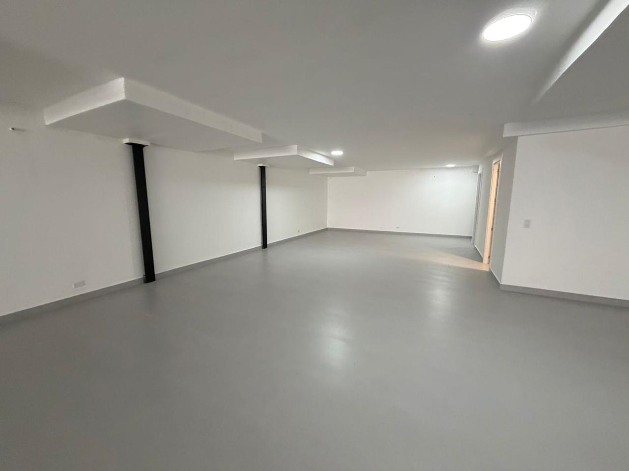 com-000062c1-03.jpg