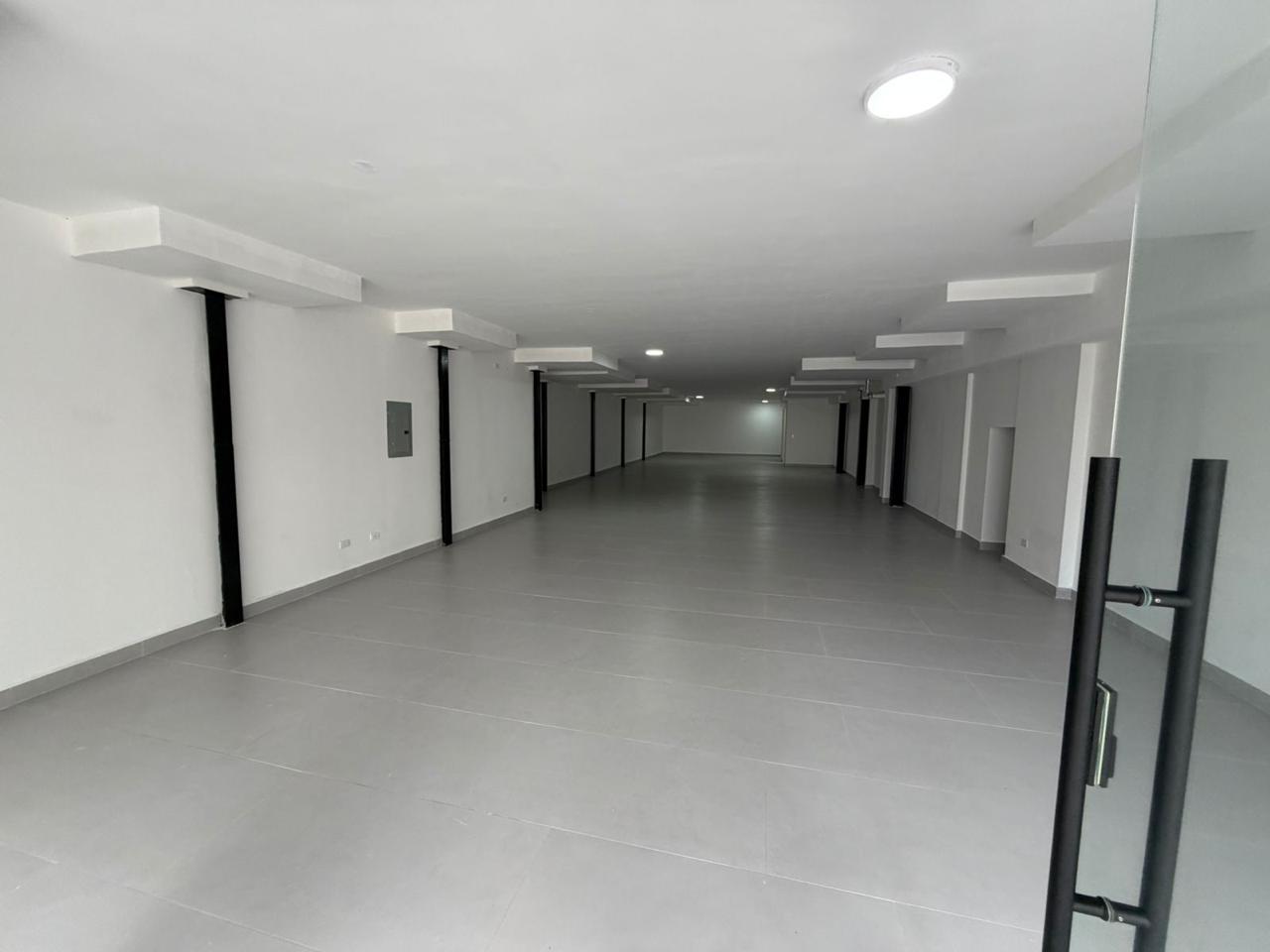 com-000062c1-08.jpg