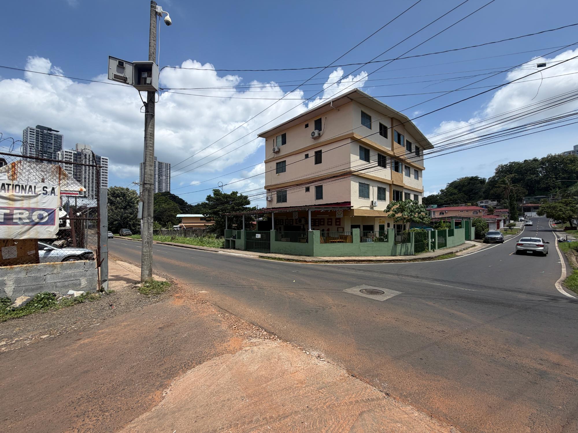 com-00006308-16.jpg
