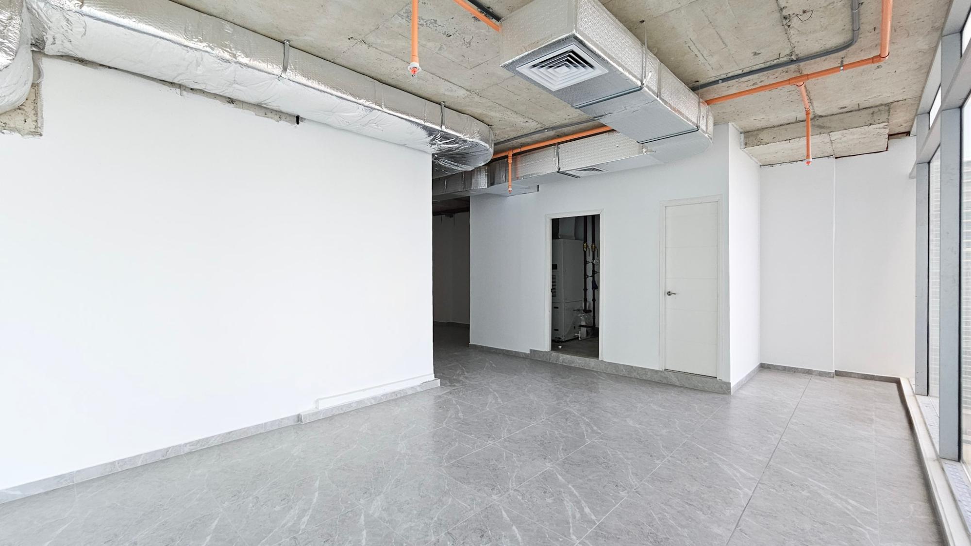 com-00006353-03.jpg