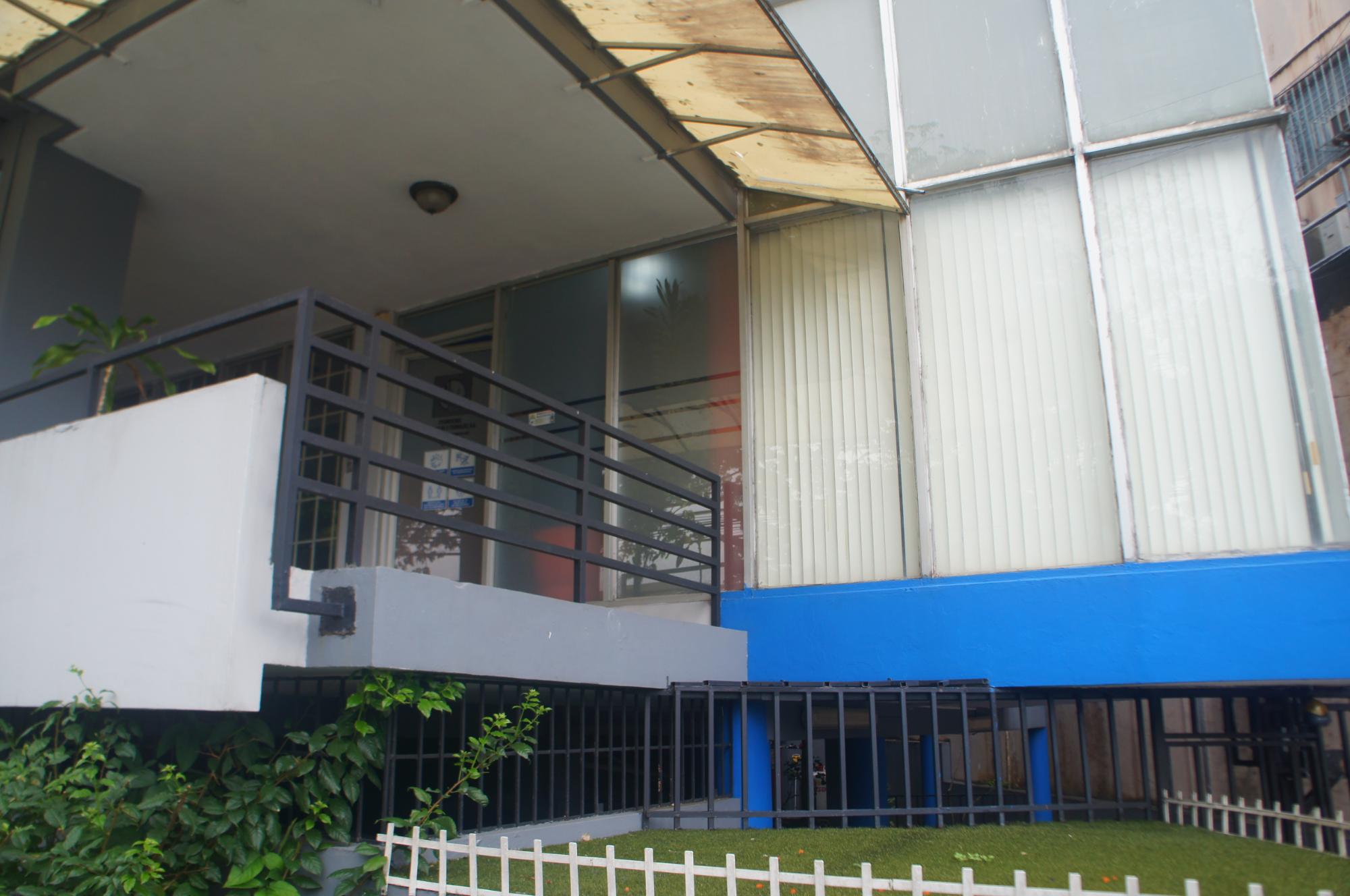 com-00006369-08.jpg
