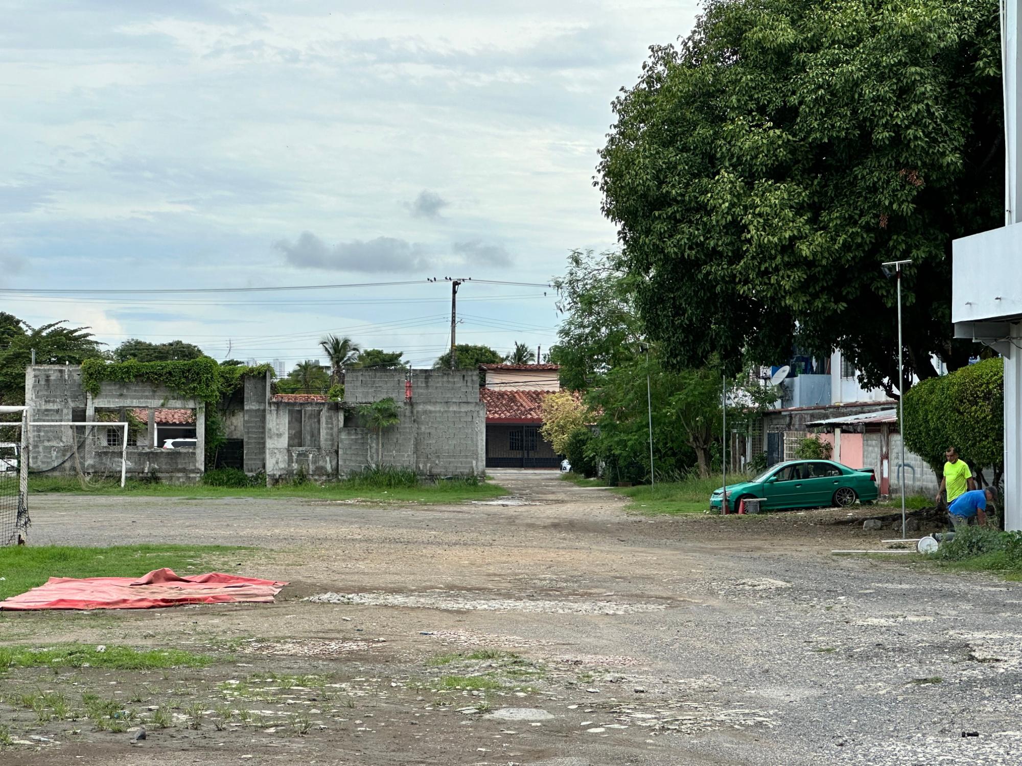 com-0000638b-05.jpg