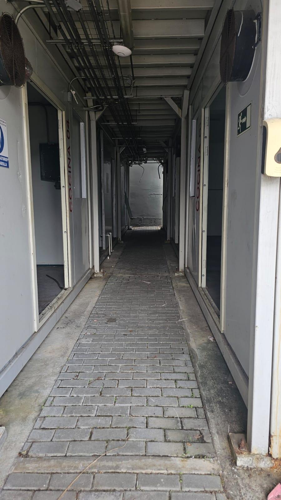 com-00006398-07.jpg