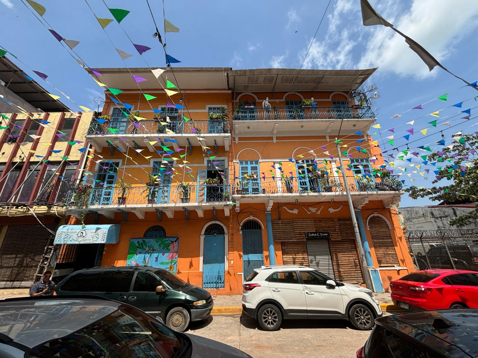 com-000063cd-06.jpg