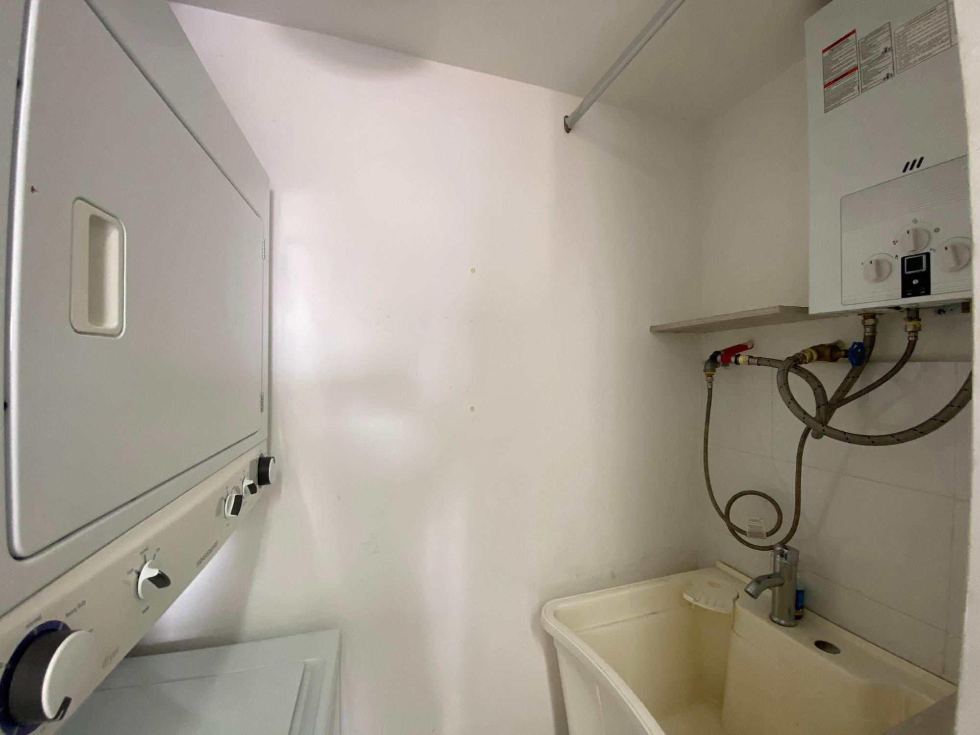 res-00005831-04.jpg