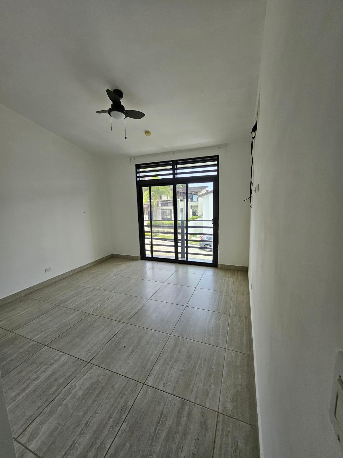 res-000059f5-07.jpg