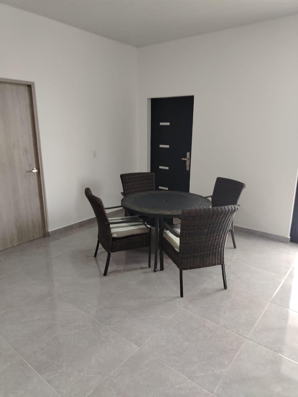 res-00005f73-07.jpg
