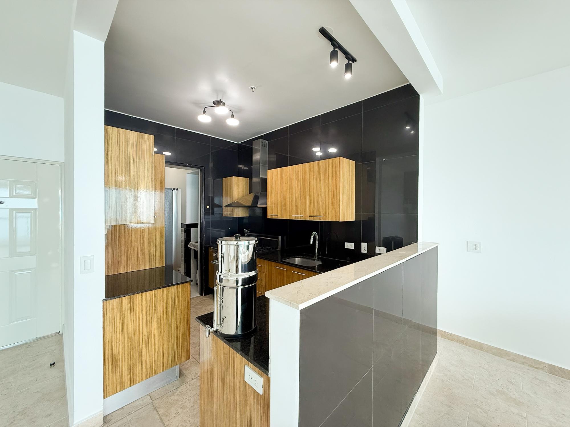 res-00005f77-05.jpg