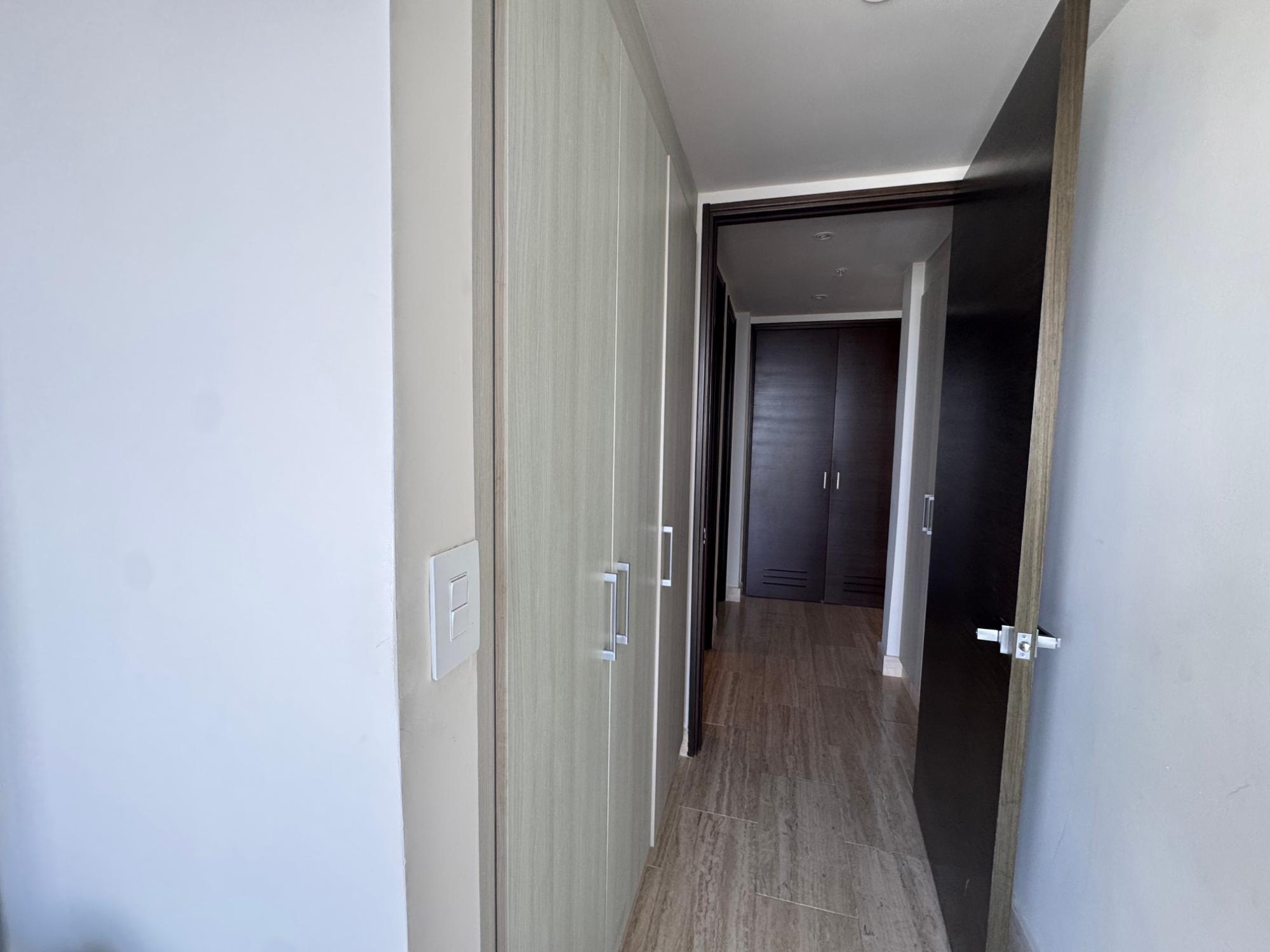 res-0000601a-15.jpg