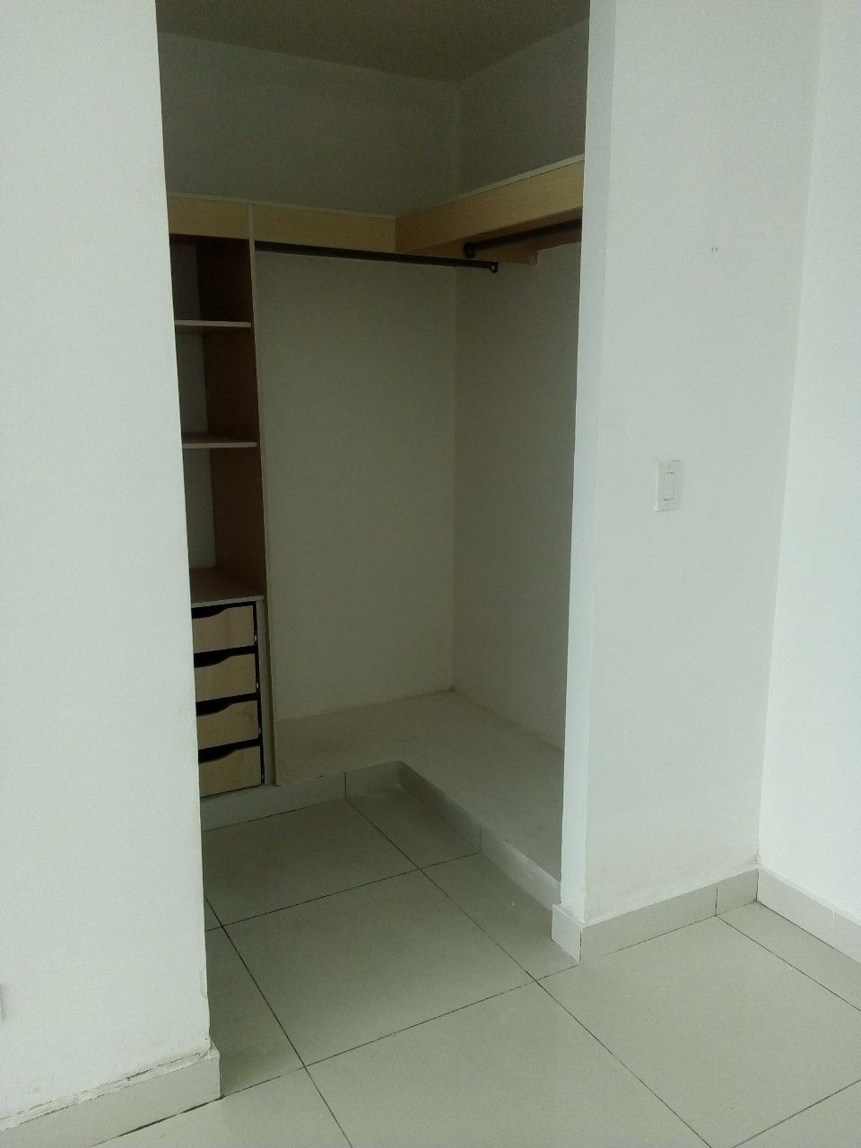 res-00006063-04.jpg