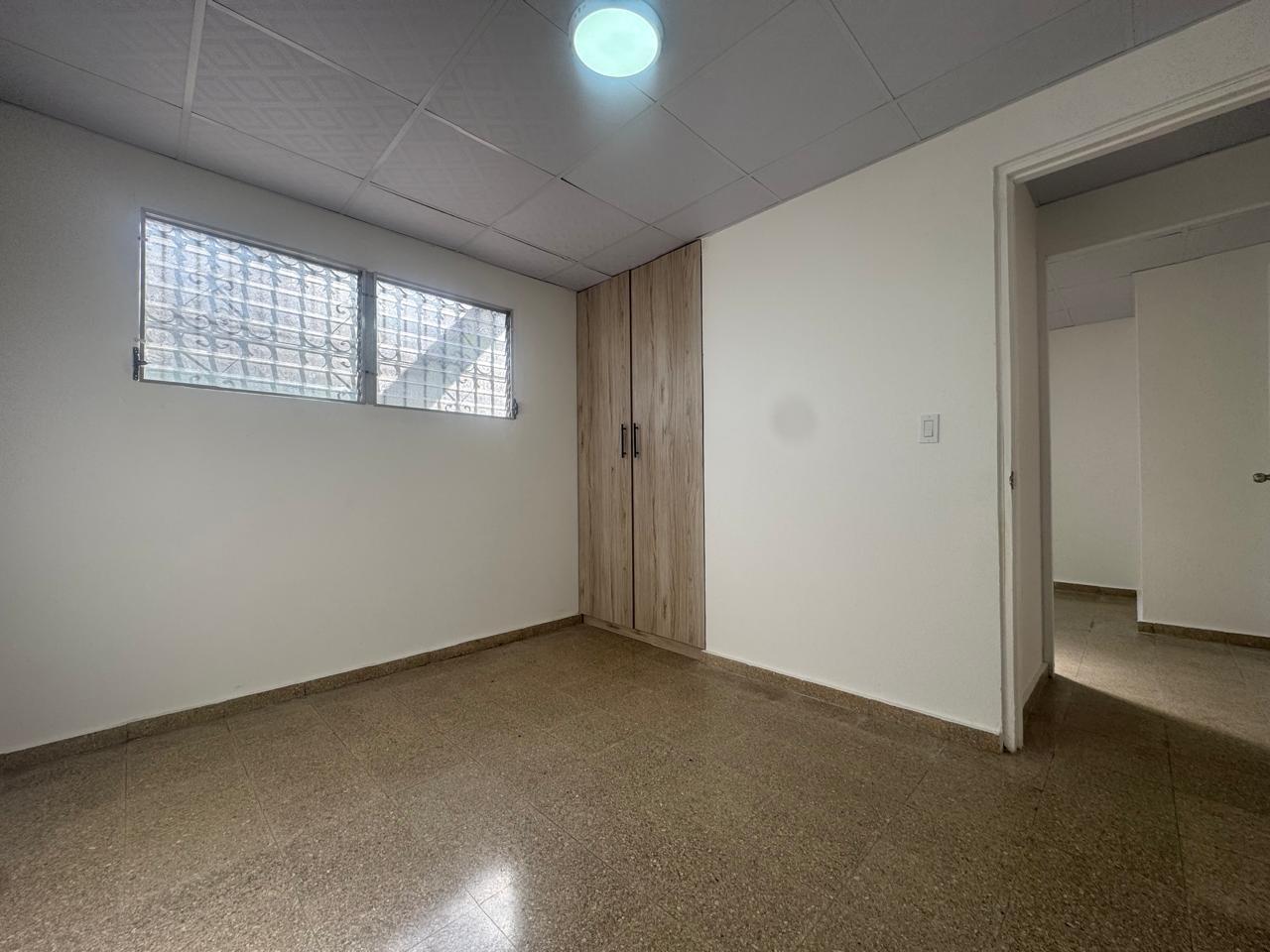 res-00006099-14.jpg