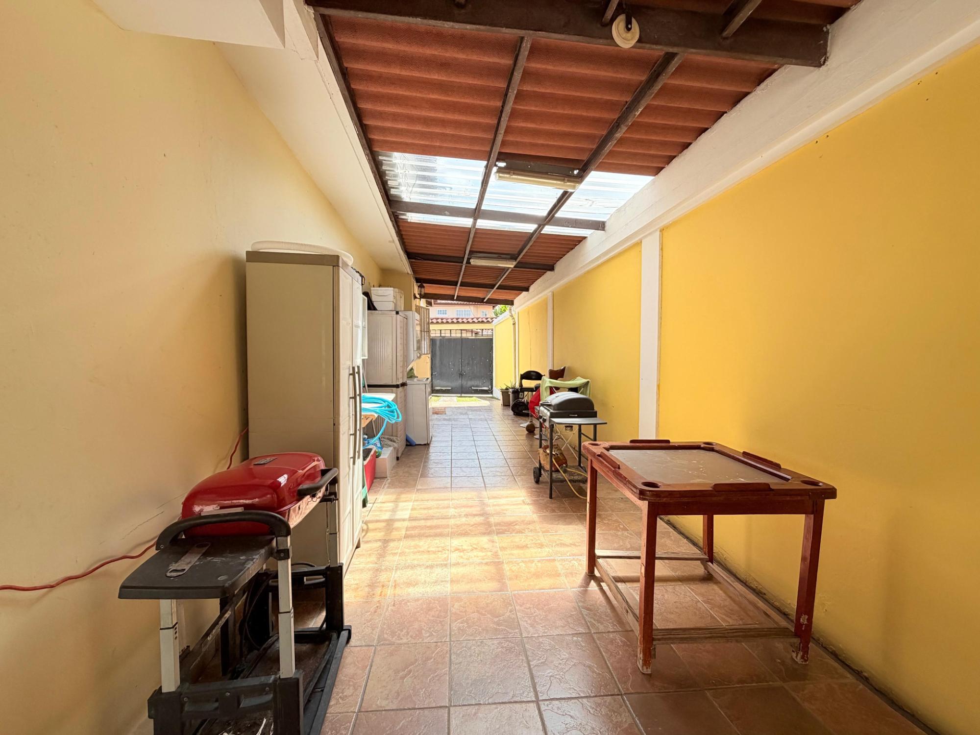 res-000060f5-16.jpg