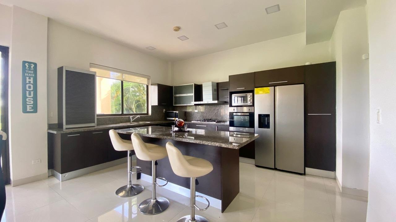 res-00006113-07.jpg