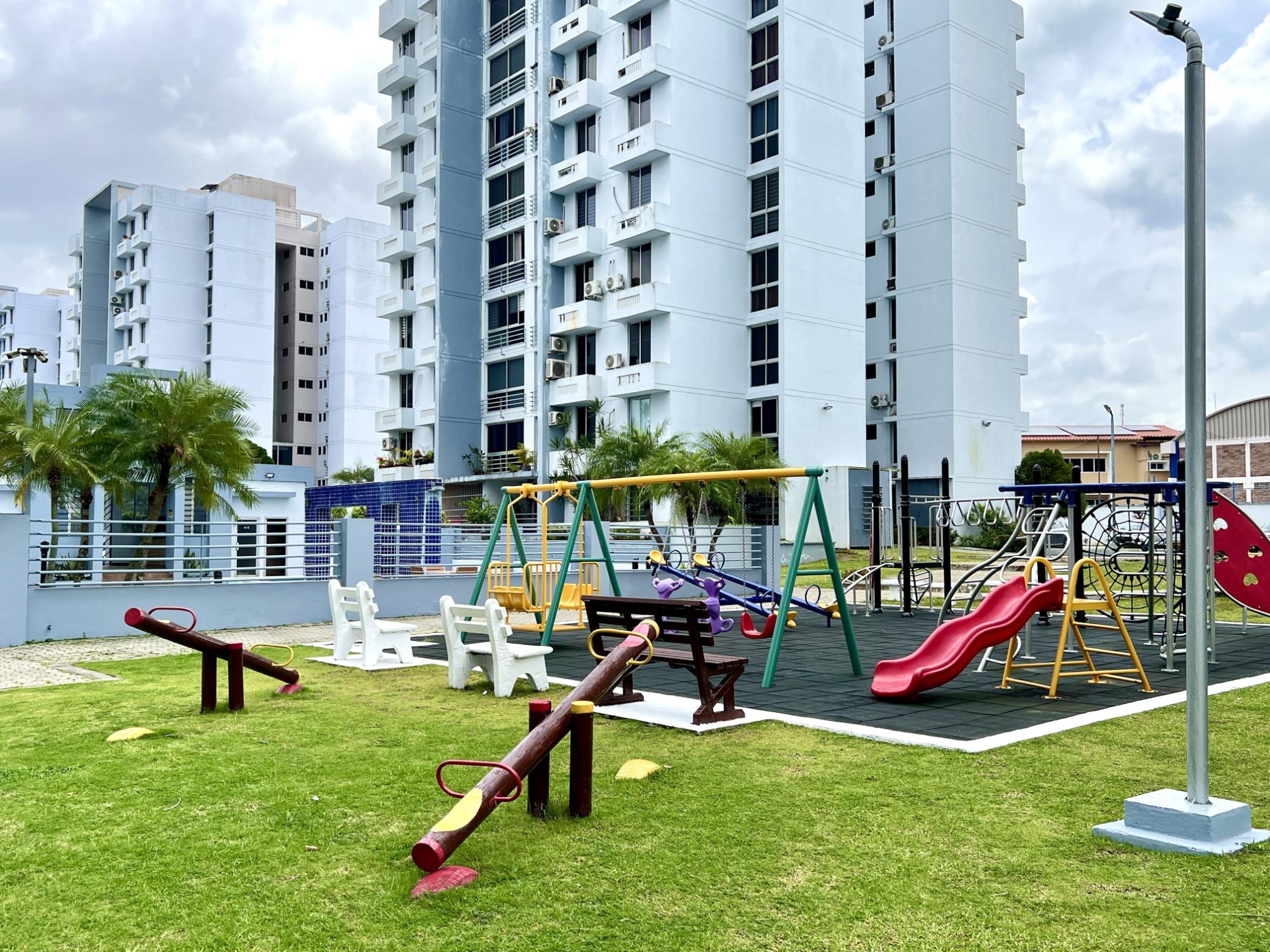 res-00006128-01.jpg