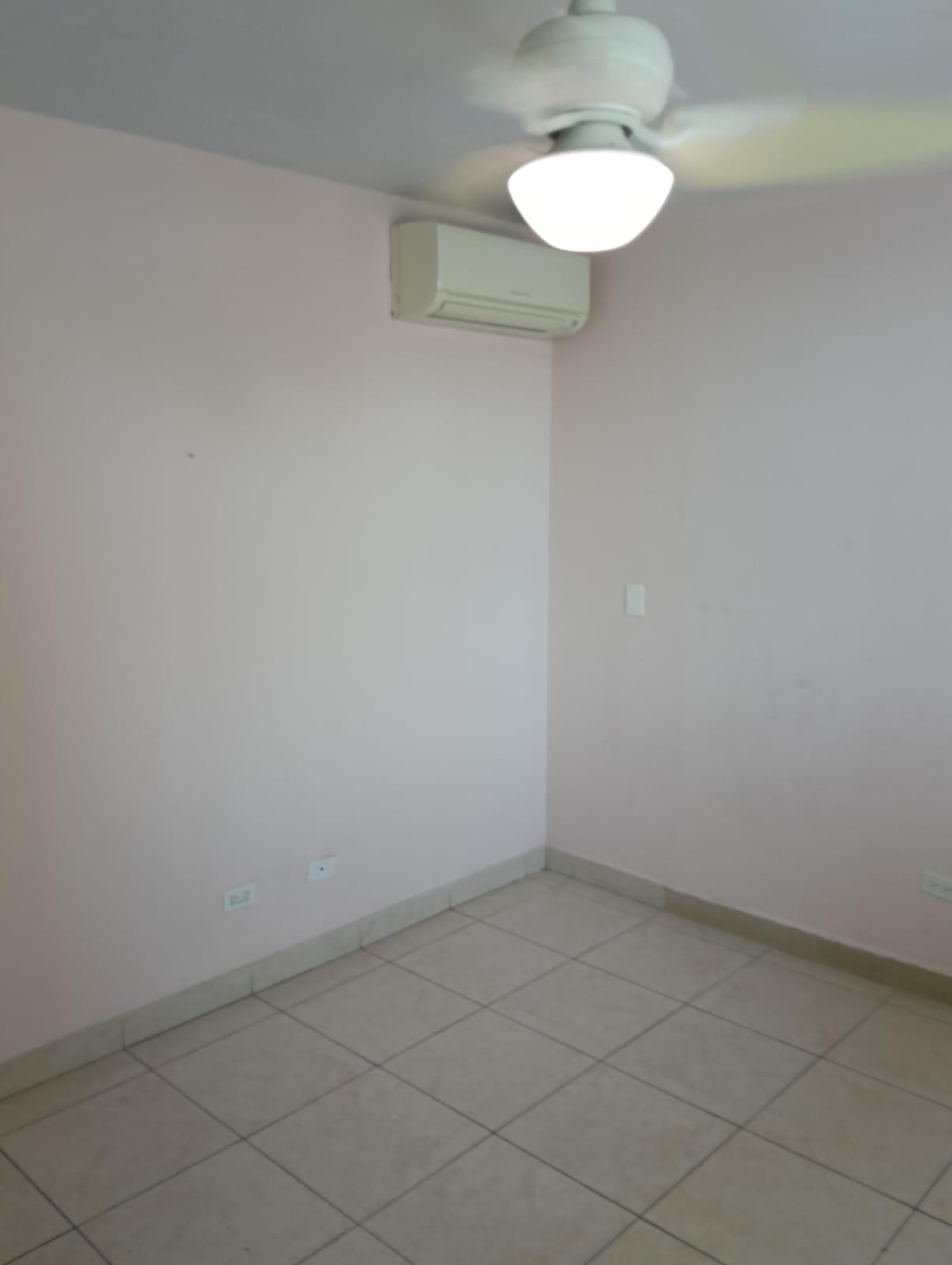 res-00006151-17.jpg