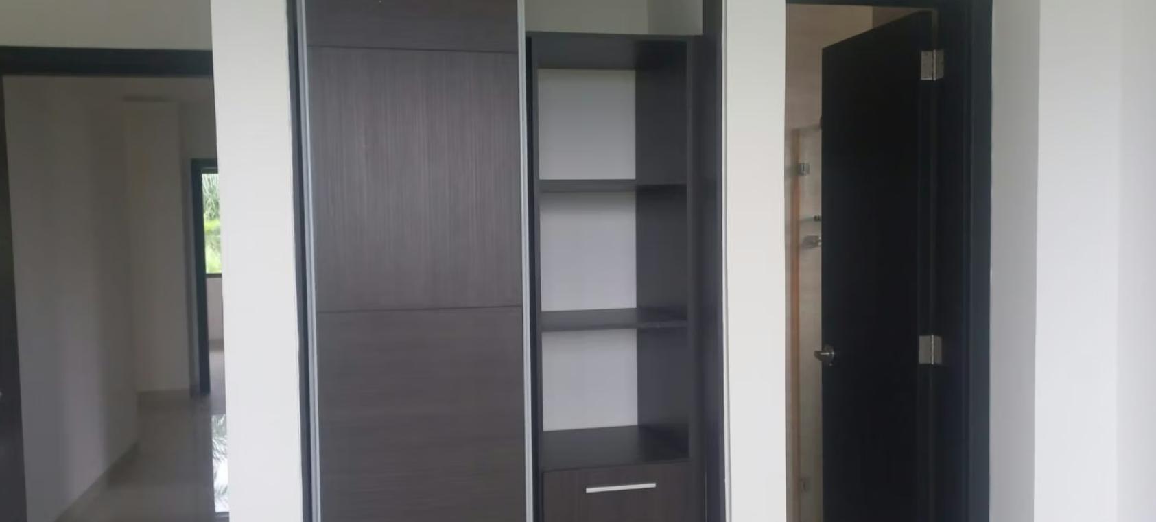 res-00006160-06.jpg
