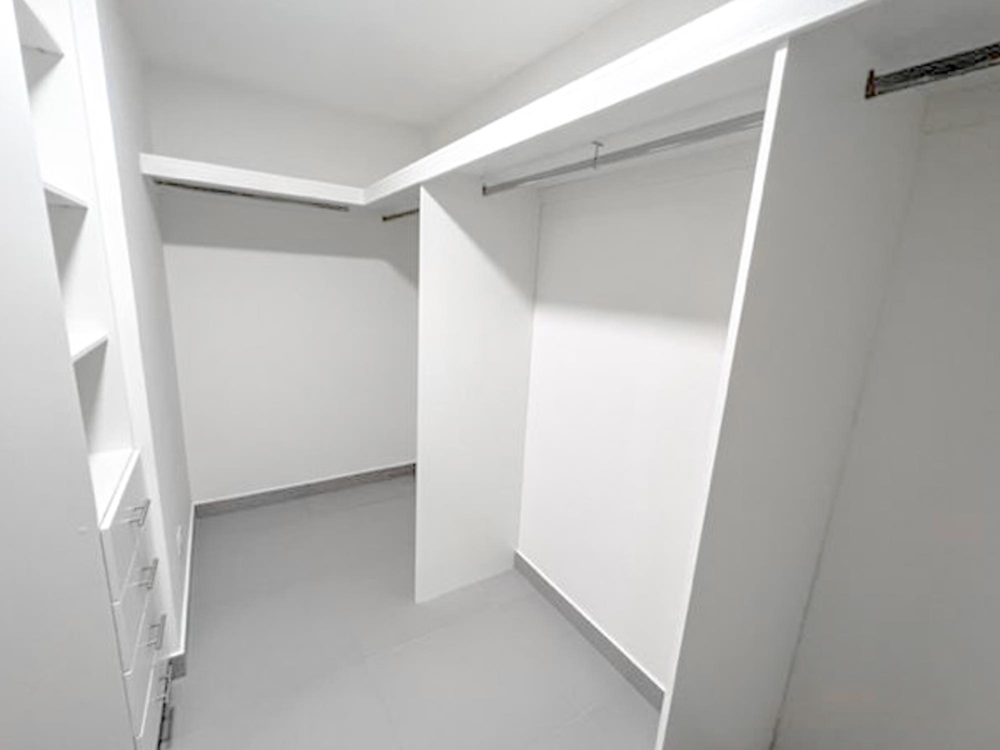 res-000061f2-13.jpg
