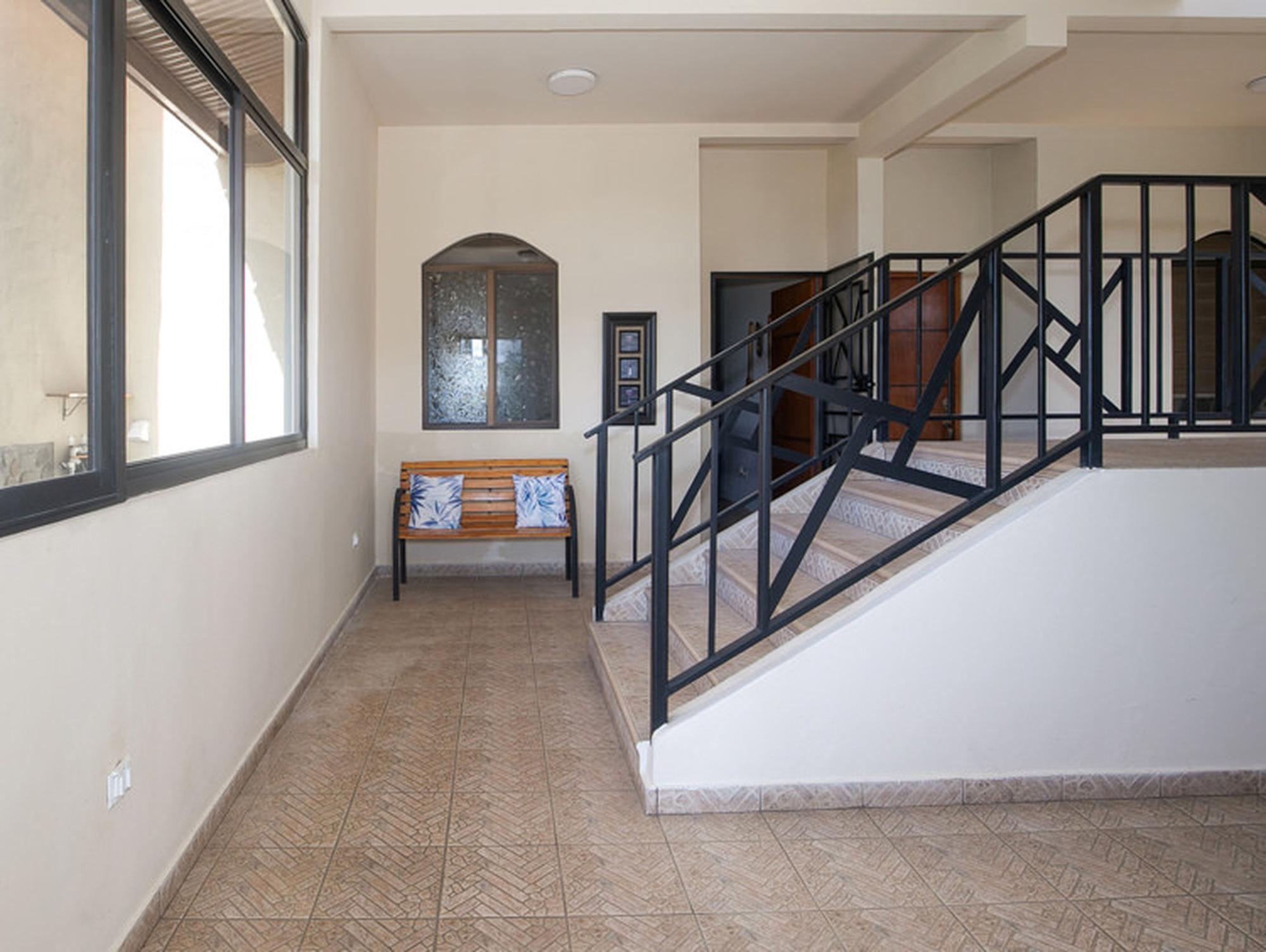 res-00006228-04.jpg