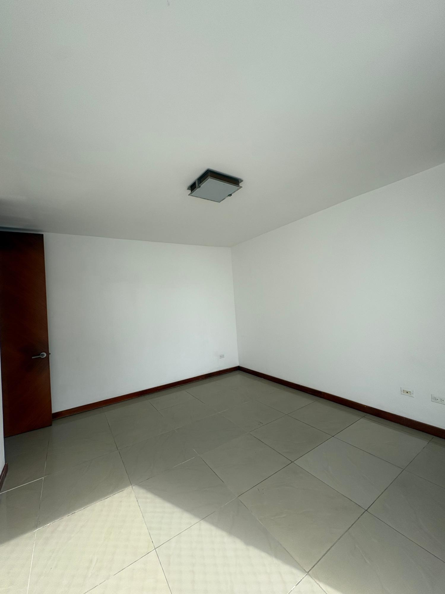 res-00006229-08.jpg