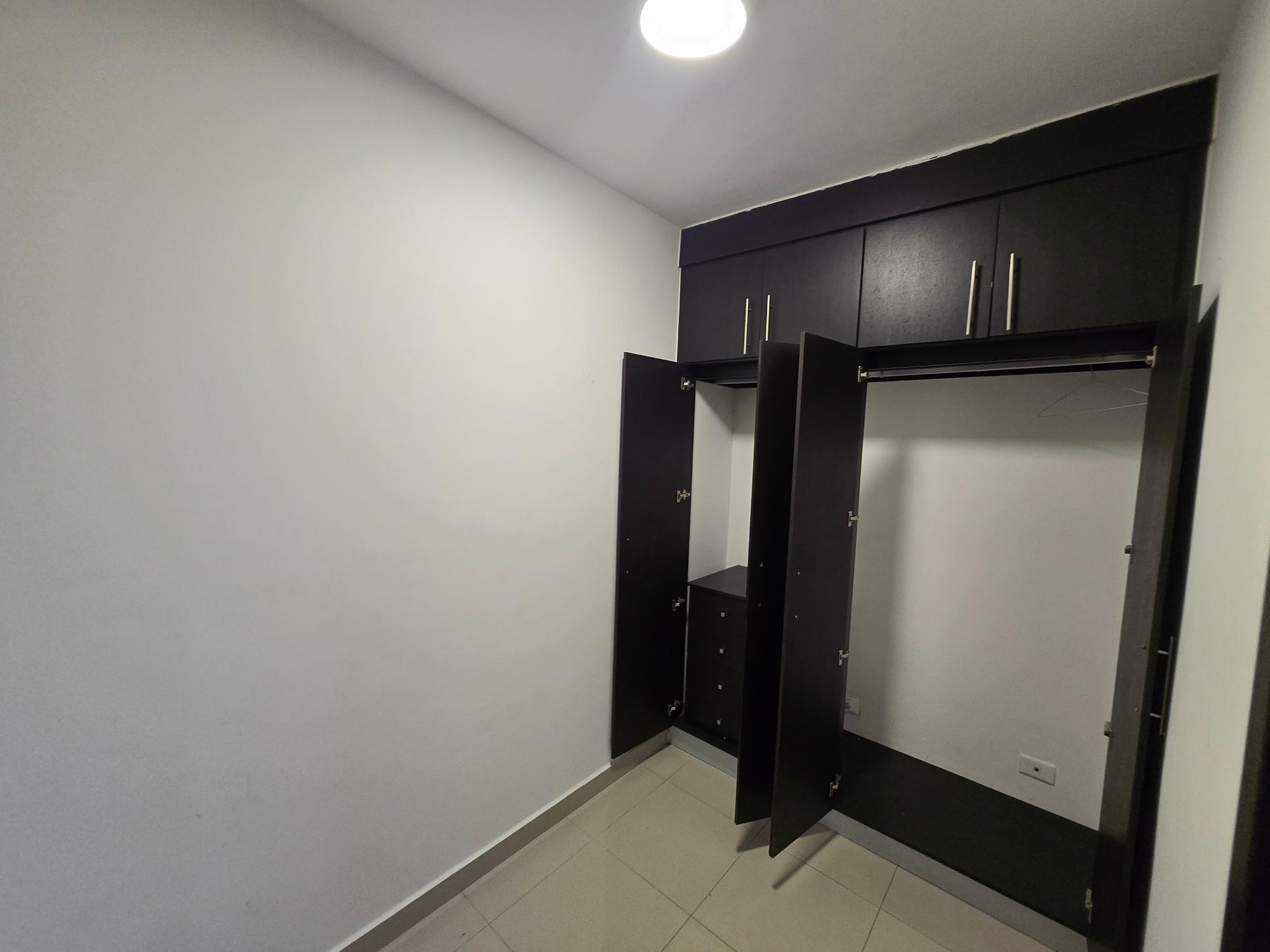 res-000062d8-04.jpg
