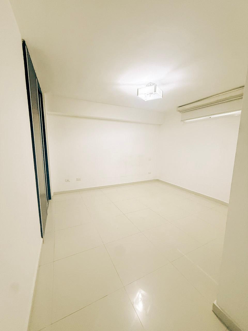 res-00006303-04.jpg