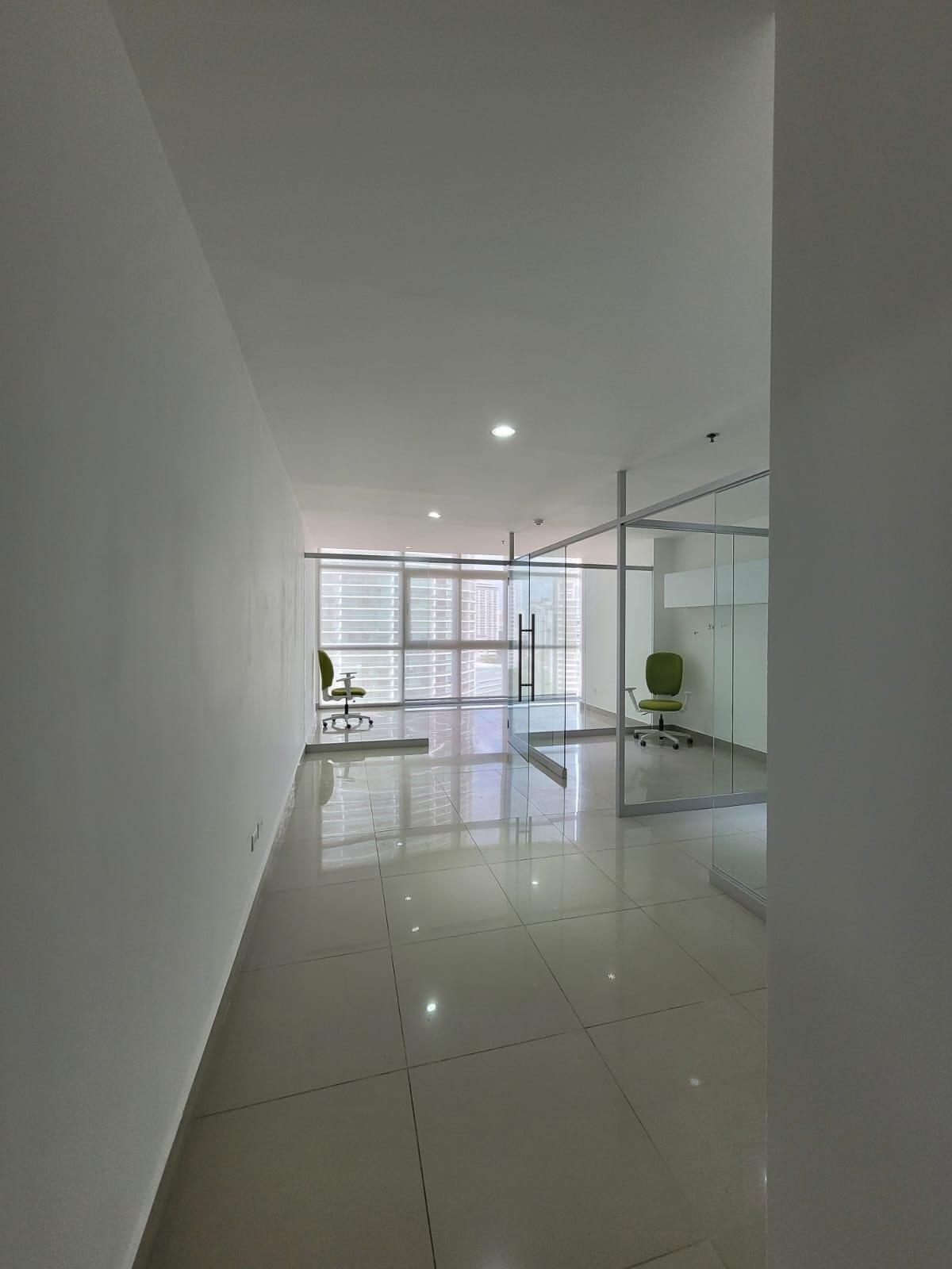 com-00005f61-09.jpg