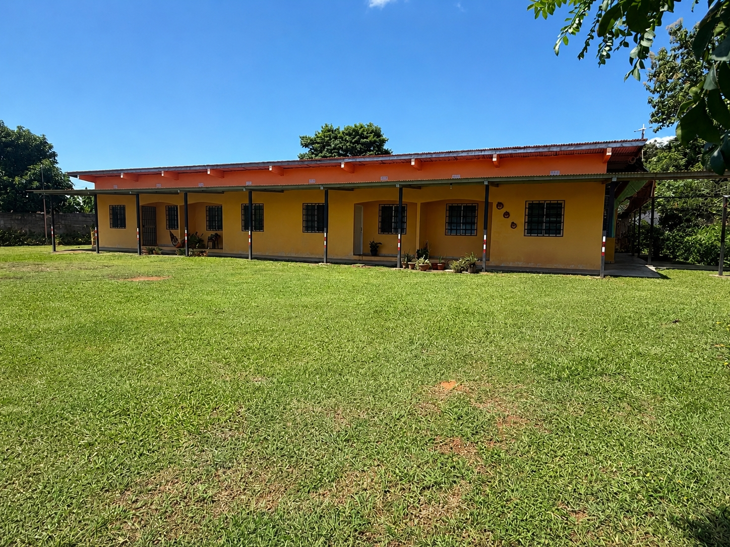 com-000063e2-04.jpg