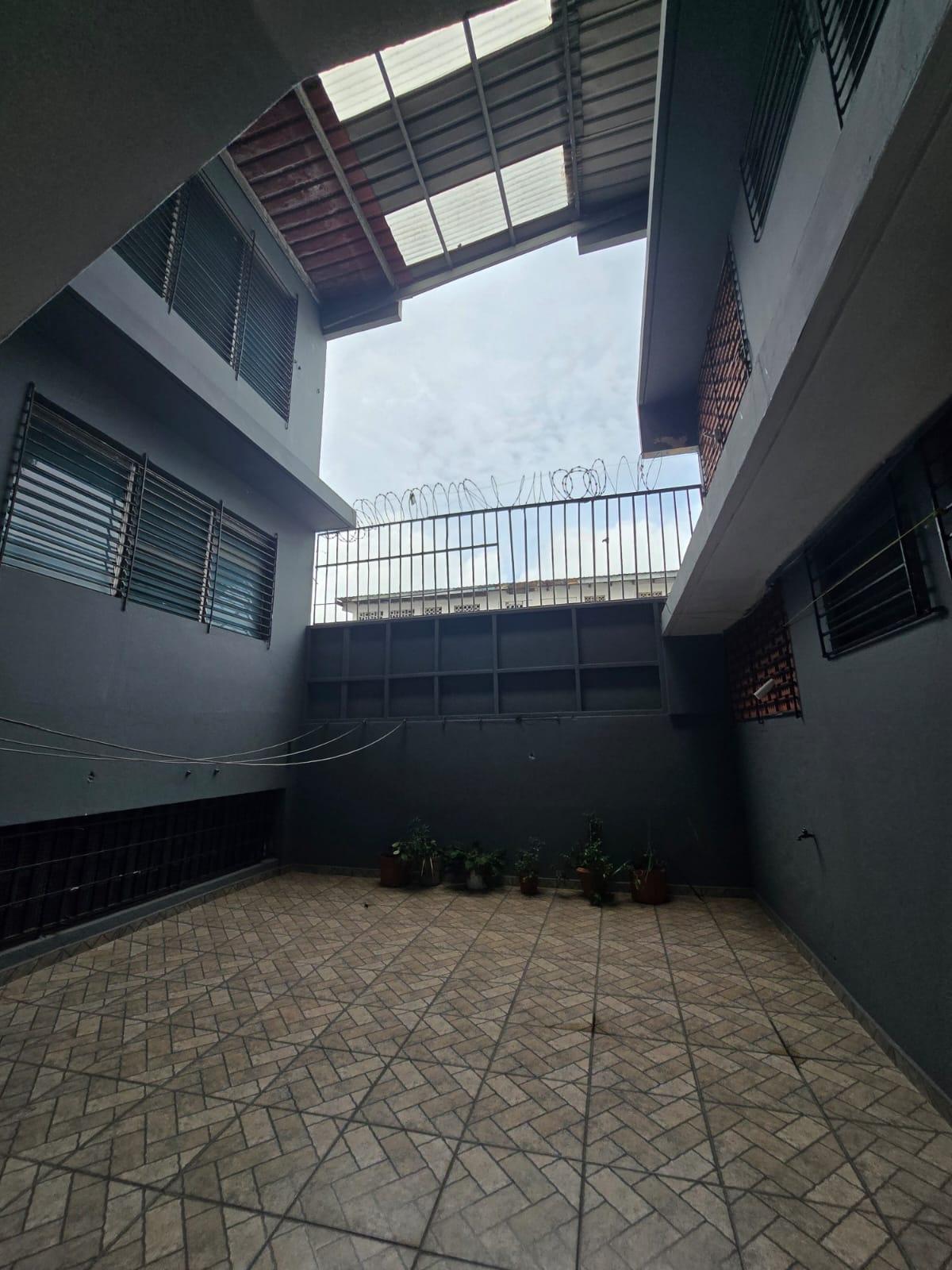 com-000063e9-06.jpg