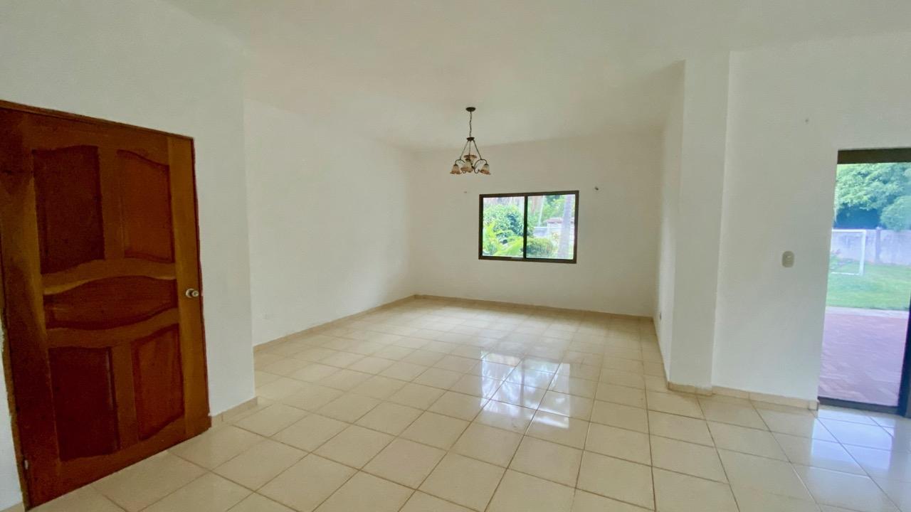 res-00006404-06.jpg