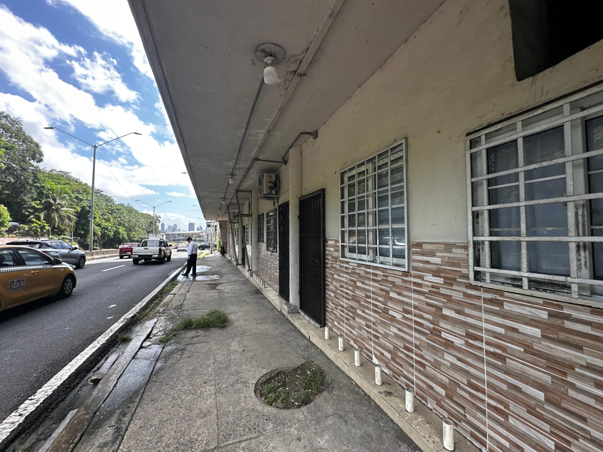 com-0000650b-01.jpg
