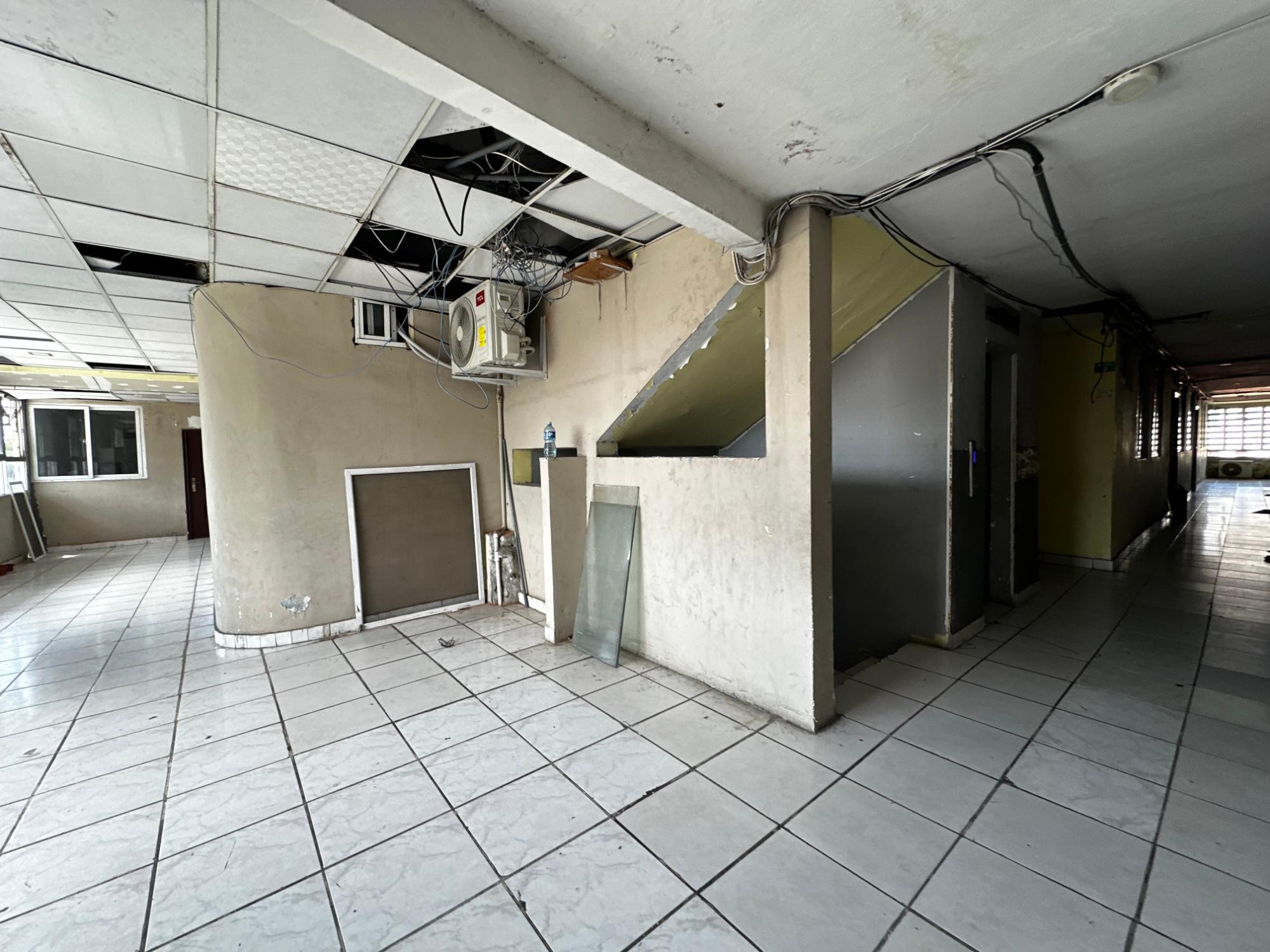 com-0000650b-14.jpg
