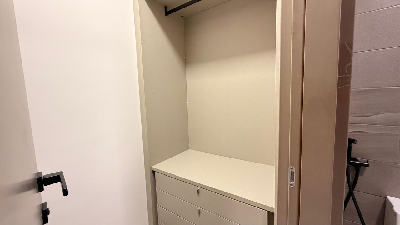 res-00006223-18.jpg