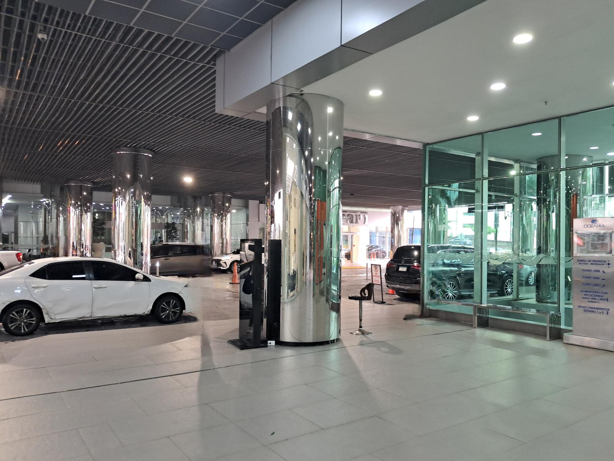 com-00006629-02.jpg
