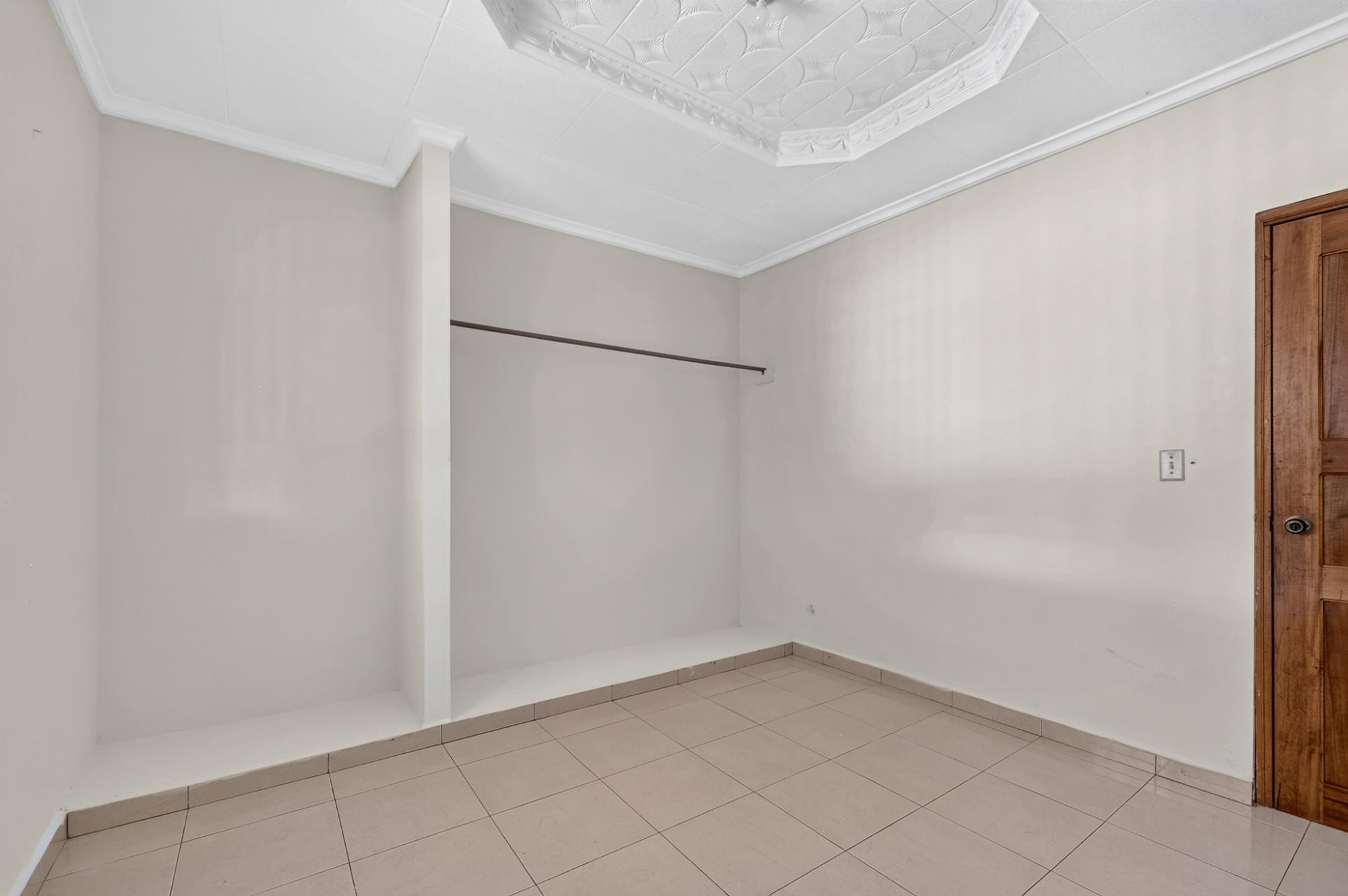 res-00006586-19.jpg