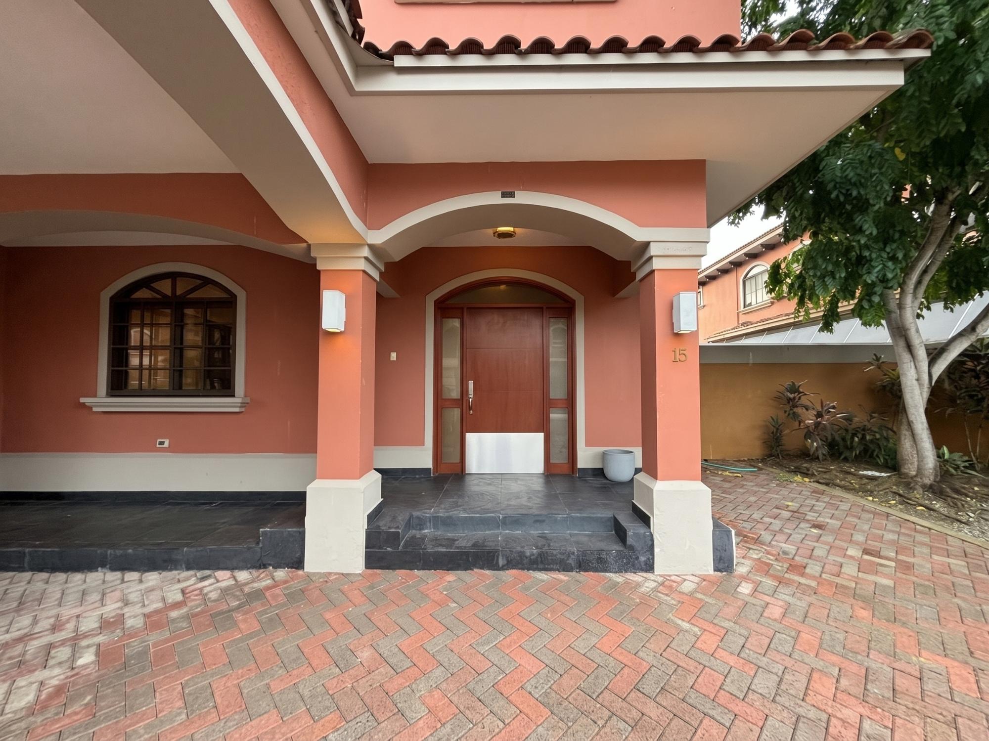 res-00006592-02.jpg